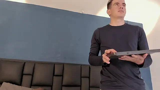 MikaelSlow live sex cam