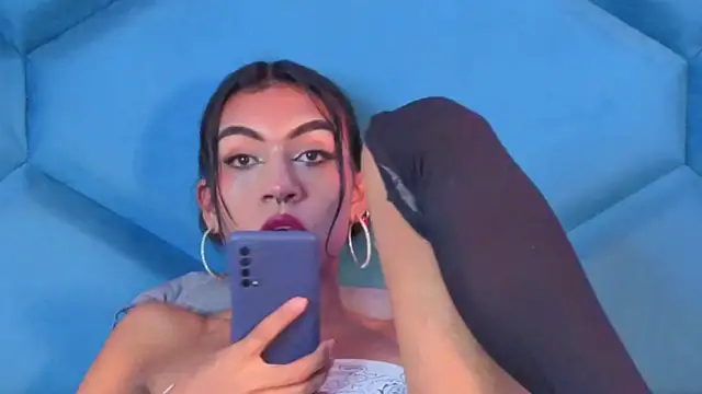 Kaataleya_horny live sex cam