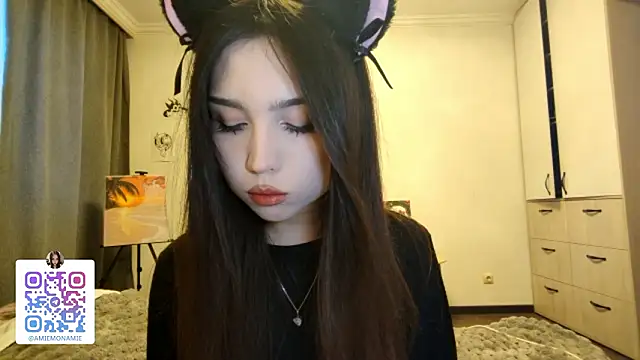 Qwami_Amie's cam snapshot