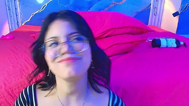 Eleanor_rigby5's cam snapshot