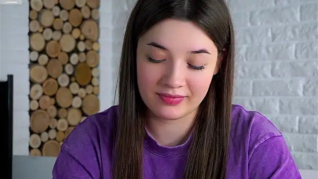 LowOncoming live sex cam