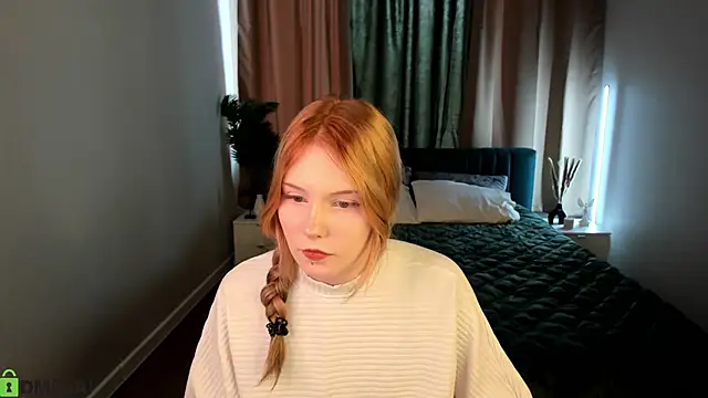 Julia_Anis's cam snapshot