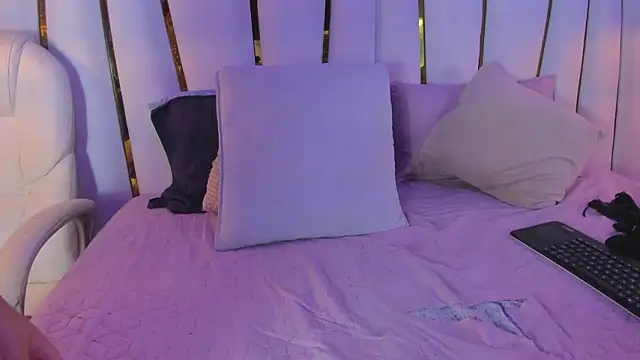 SofiaGlow_'s cam snapshot