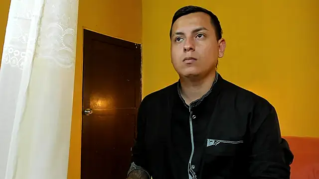 Diala_and_Jamal's cam snapshot