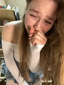 RussianWoman's cam snapshot