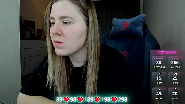 Olivia_Munk's cam snapshot