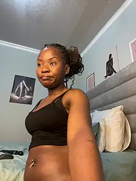 Prettybooty02's cam snapshot