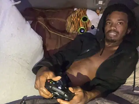 SlimeCrownzOut5 live sex cam