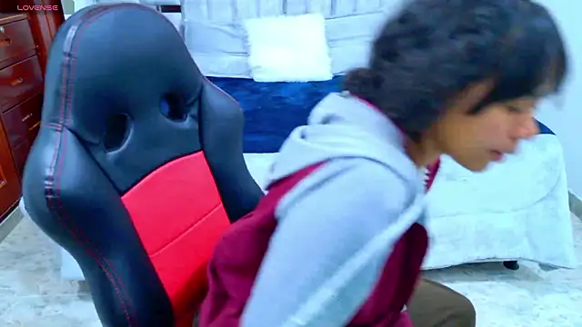 laureentt_'s cam snapshot