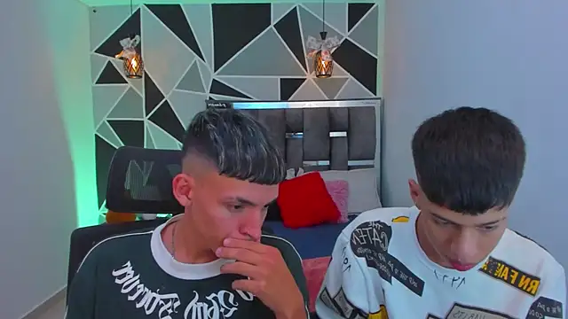 Juan_Nd_Steven's cam snapshot