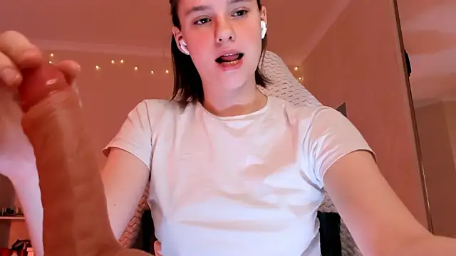 Britney_Ross's cam snapshot