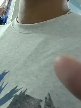 Im_Milan_Rs's cam snapshot