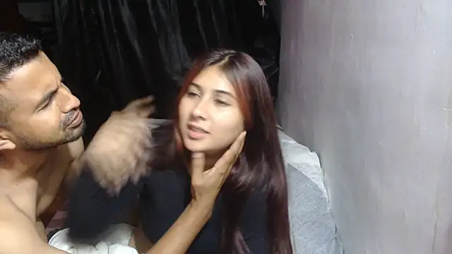 janeandtom's cam snapshot