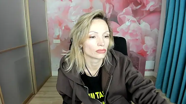 AlinaMoor's cam snapshot