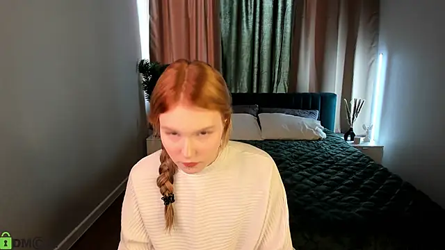 Julia_Anis's cam snapshot