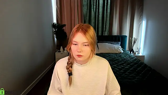 Julia_Anis's cam snapshot