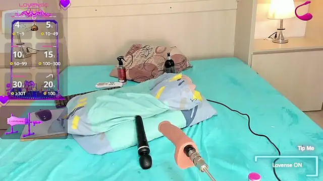 EmilyyStuart's cam snapshot