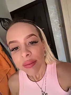 LikaCat live sex cam