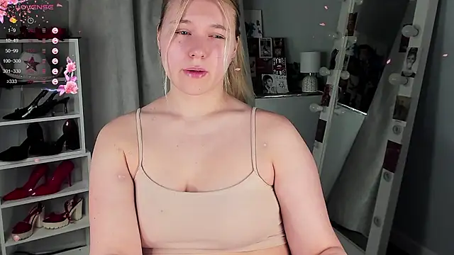 Rebecca_Kelly's cam snapshot