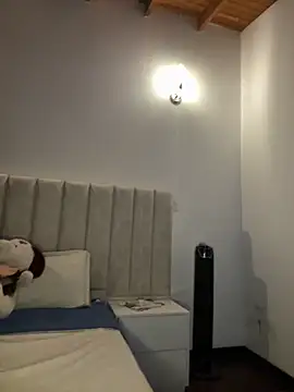 Mia_Roswell live sex cam