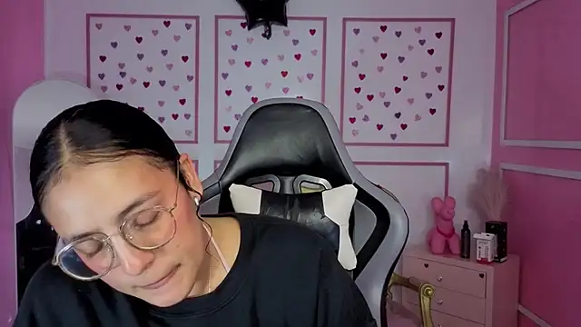 tamara_brown_t's cam snapshot