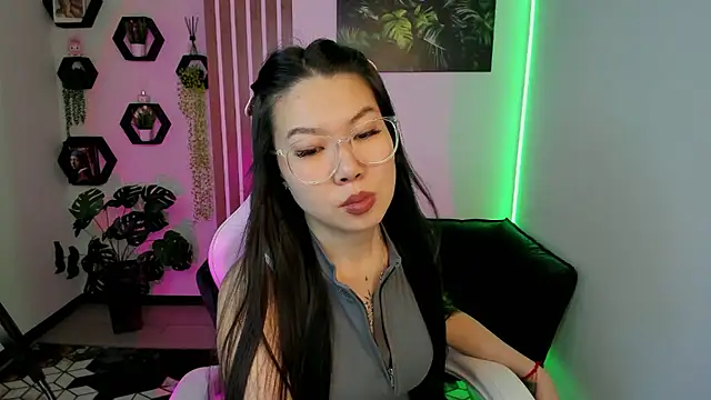 LunaPurrr's cam snapshot