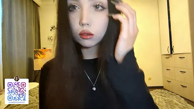 Qwami_Amie's cam snapshot