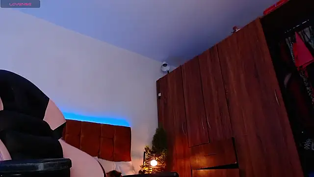 alexiaaross live sex cam