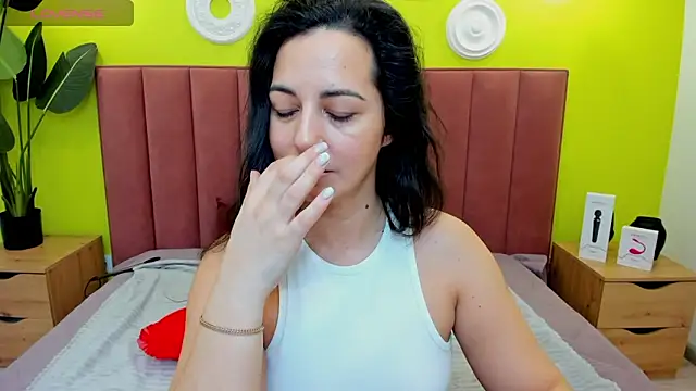 Linda_Insatiable's cam snapshot