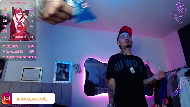 caroline_cossei live sex cam