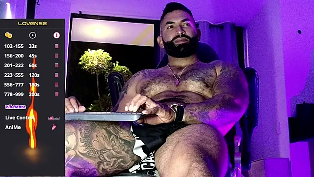 Max-prada's cam snapshot