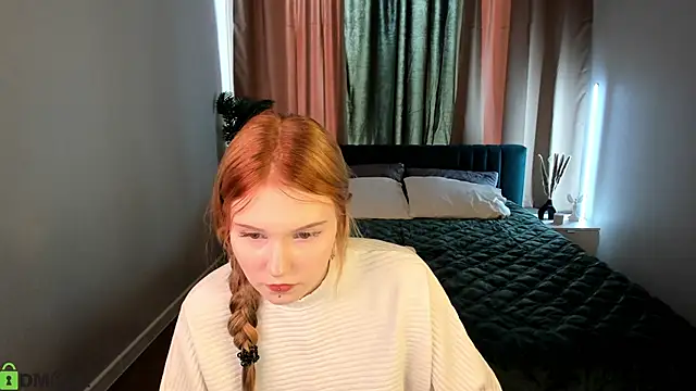 Julia_Anis's cam snapshot