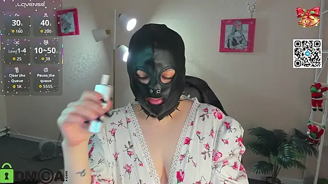 Michele_Greenn's cam snapshot