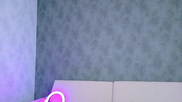 OnlyForYou_'s cam snapshot