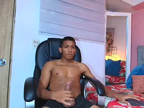 ricky_spensar23cm_'s cam snapshot