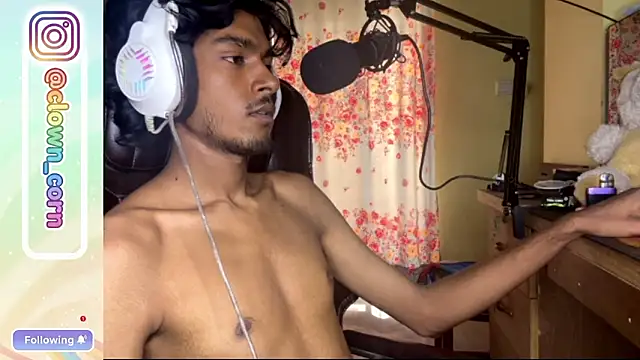 RavenKisses live sex cam