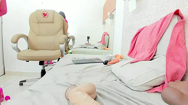 allice_green's cam snapshot