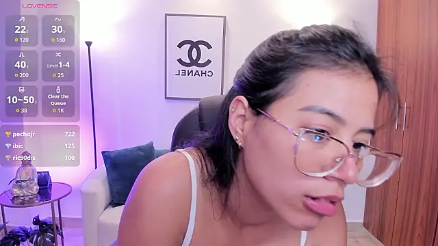 raven_stonee's cam snapshot