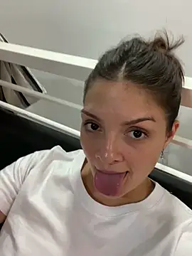 Danielaeliana's cam snapshot