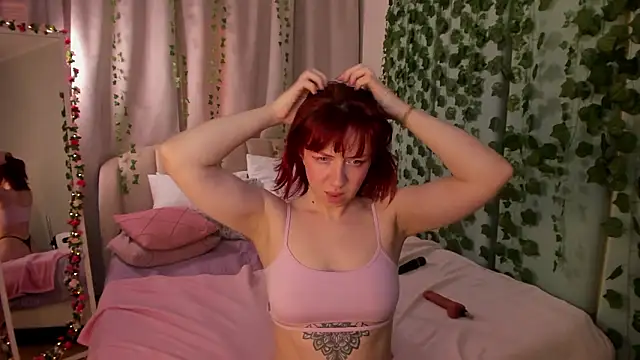 Love_is_Lola's cam snapshot