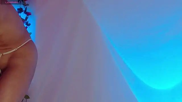 Belladonna_lips's cam snapshot