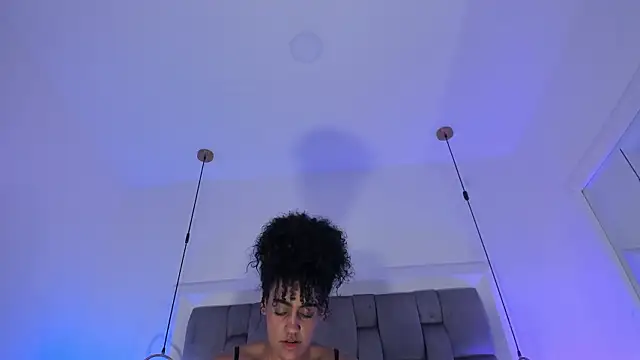 OnlyGia's cam snapshot