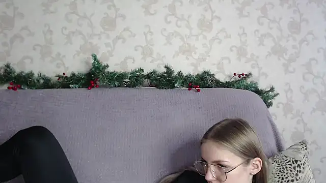 HitGyrl live sex cam