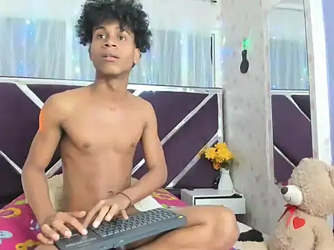 Santy_bigcock_01 live sex cam