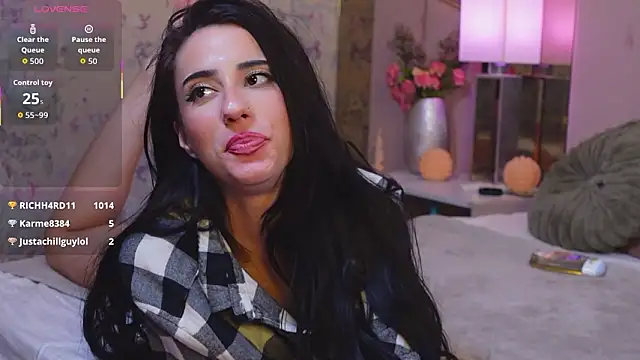 AmeliaJune live sex cam