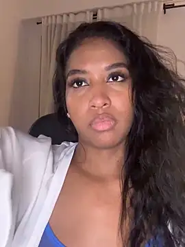 IamCrystal2 live sex cam