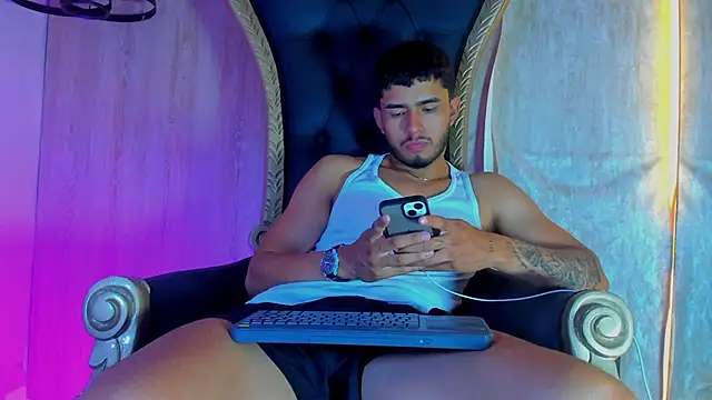 thaddeus_king live sex cam