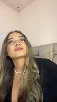 AnnyLopezzz_'s cam snapshot