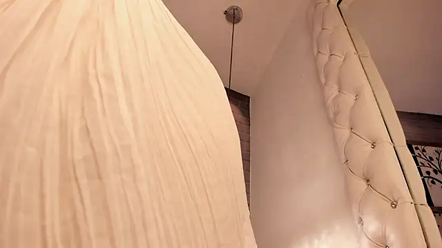 _Eurekaa_ live sex cam