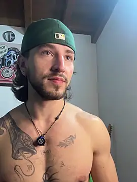 Valentino_Xander live sex cam
